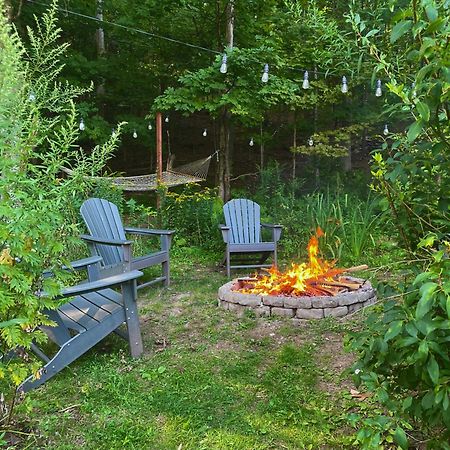 Cozy Cottage With Jacuzzi And Fire Pit And Reading Nook! Livingston Manor エクステリア 写真